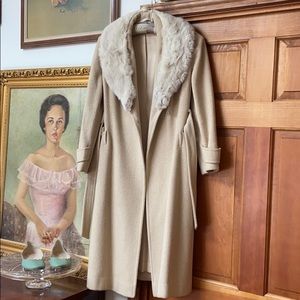 VINTAGE wool and fur collar coat